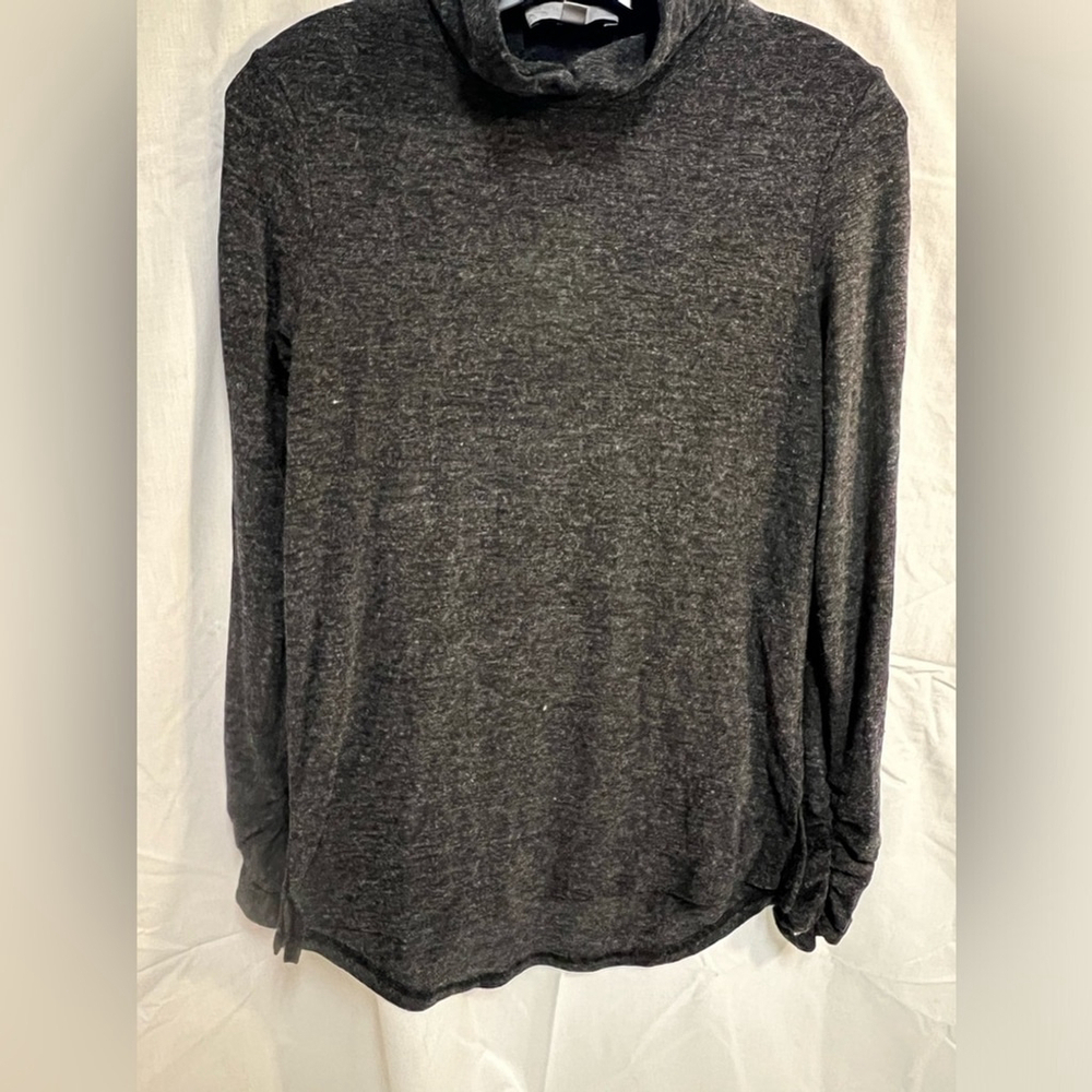 Suzanne Betro Weekend Women’s Grey Turtleneck Shirt
